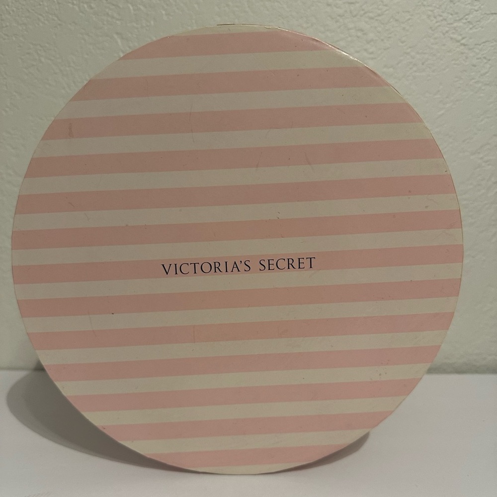 Victoria’s Secret | Rare Vintage Hat Storage Box 9x7